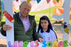Lectura-abuelos-colegio-sscc-providencia-16