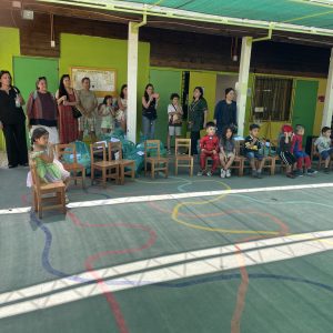 Regalada Navidad para niñas y niños del jardín Reina de la Paz