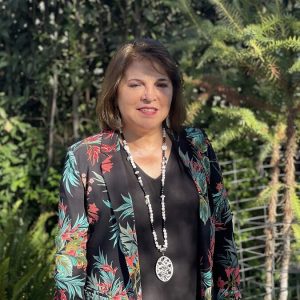Saludo de inicio de año de directora Gloria Rojas