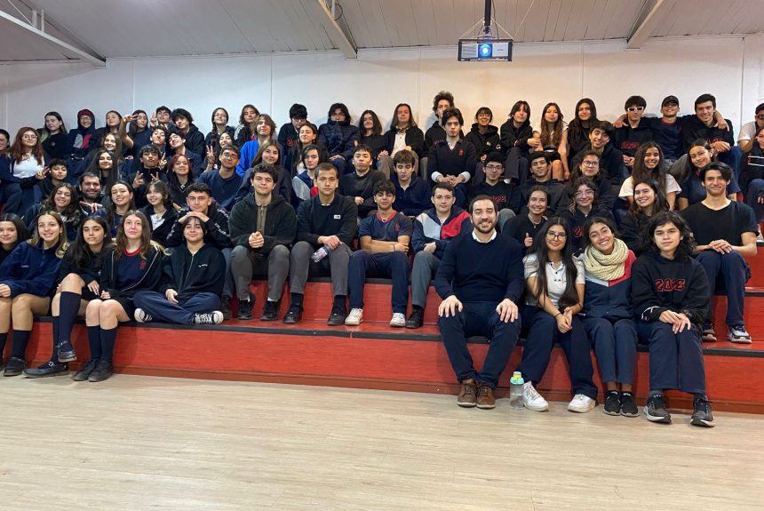 Charla de Educación Ciudadana sobre medios de comunicación masivos: