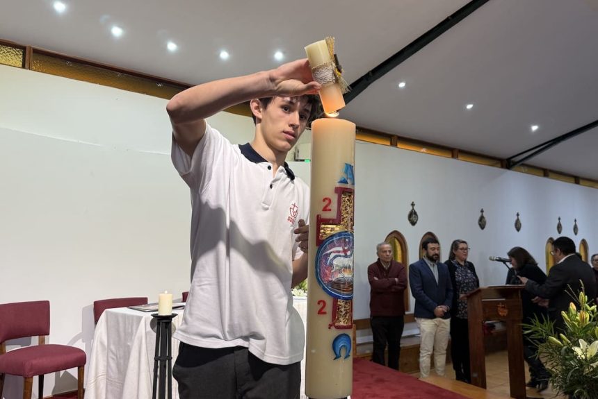 Confirmaciones colegio sscc Providencia 202522 Adultos y jóvenes se comprometieron con el Señor