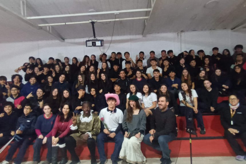 Teatro en inglés: risas, drama y aprendizaje en vivo.