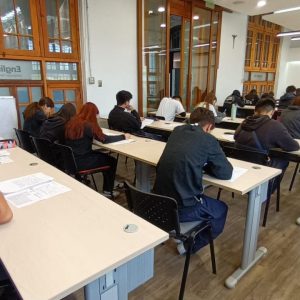 Estudiantes participaron en Mock Test en la Universidad Católica 2025