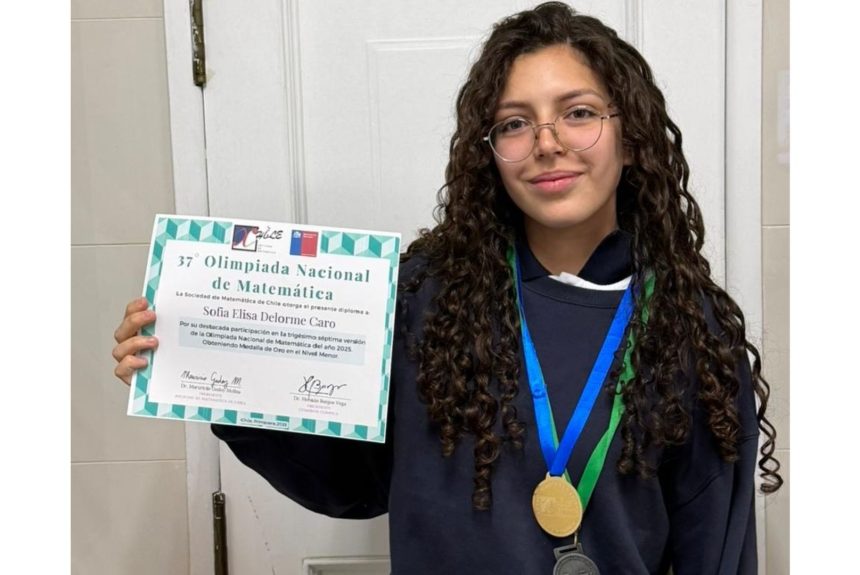 Sofi Delorme Sofía Delorme Caro, estudiante de III medio A, obtiene medalla de oro en Olimpiada nacional de Matemáticas y medalla de plata en Informática
